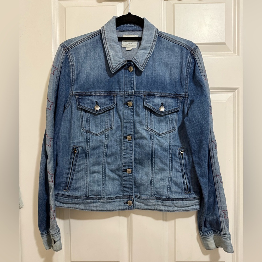 Women’s American Eagle Denim Jacket Size Large With Embroidered Stars on Sleeves